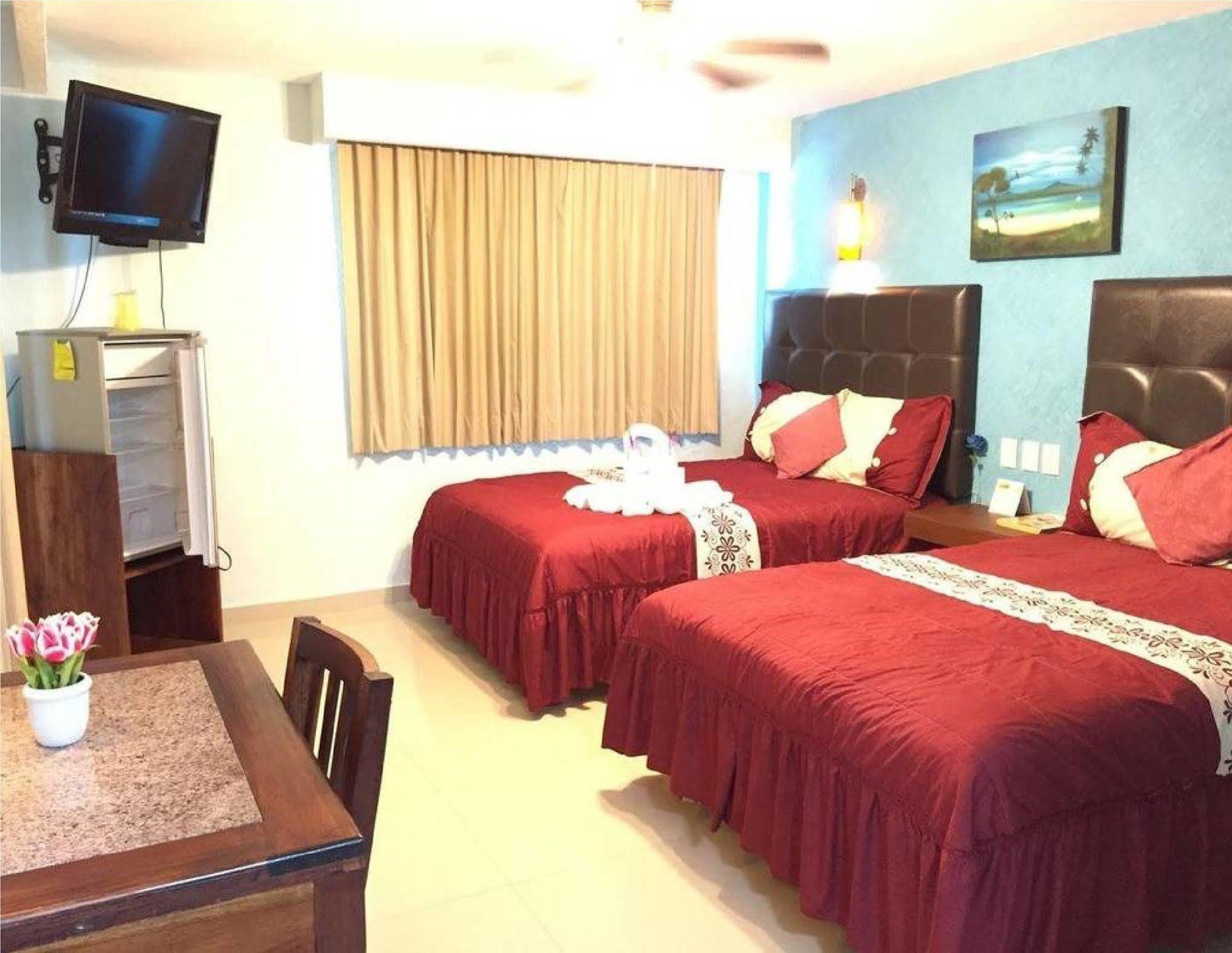 Hotel Isleno Isla Mujeres Esterno foto